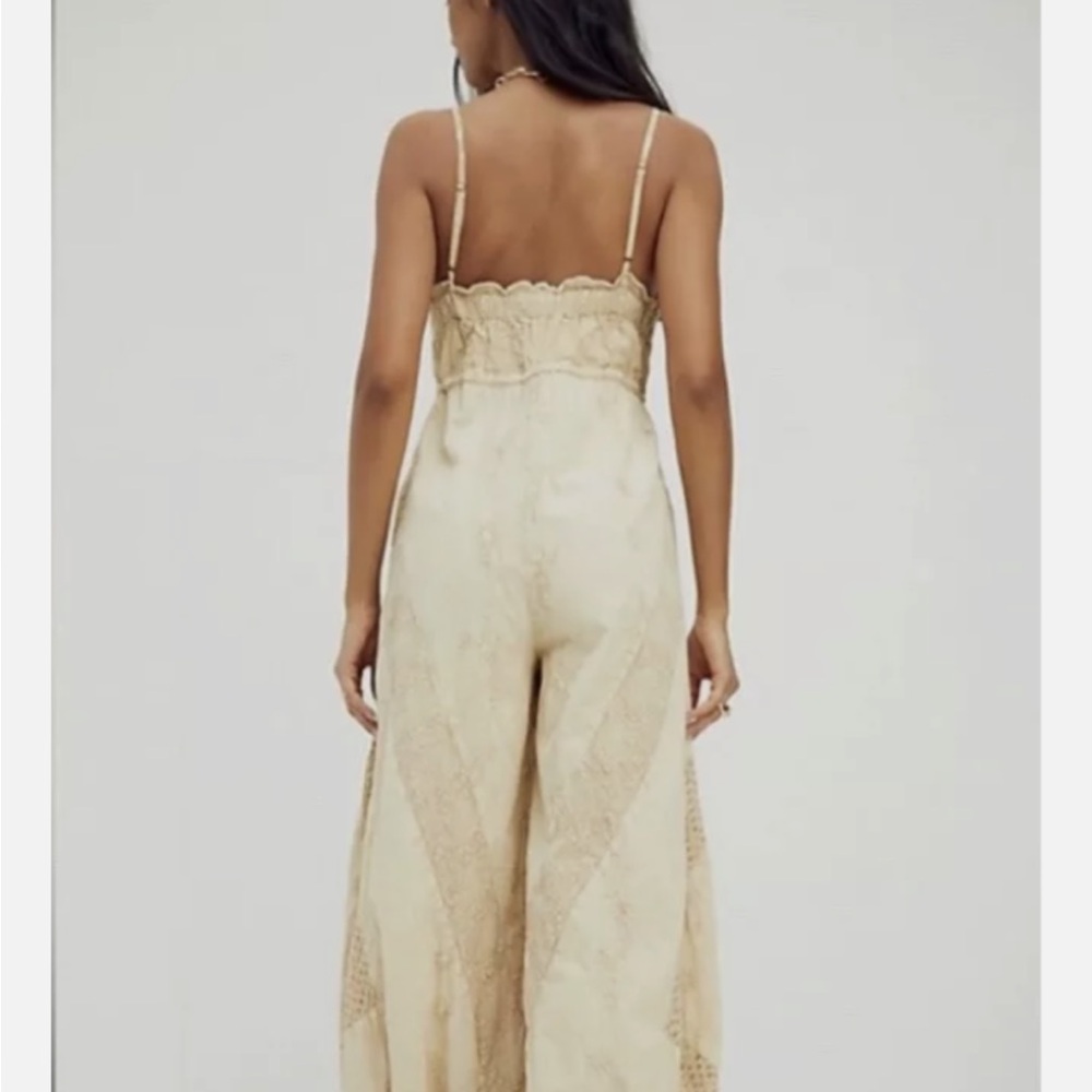 Free People Daisy Ranch Embroidered Floral Jumpsuit Romper Beige Women's Sz S/P - Picture 2 of 11